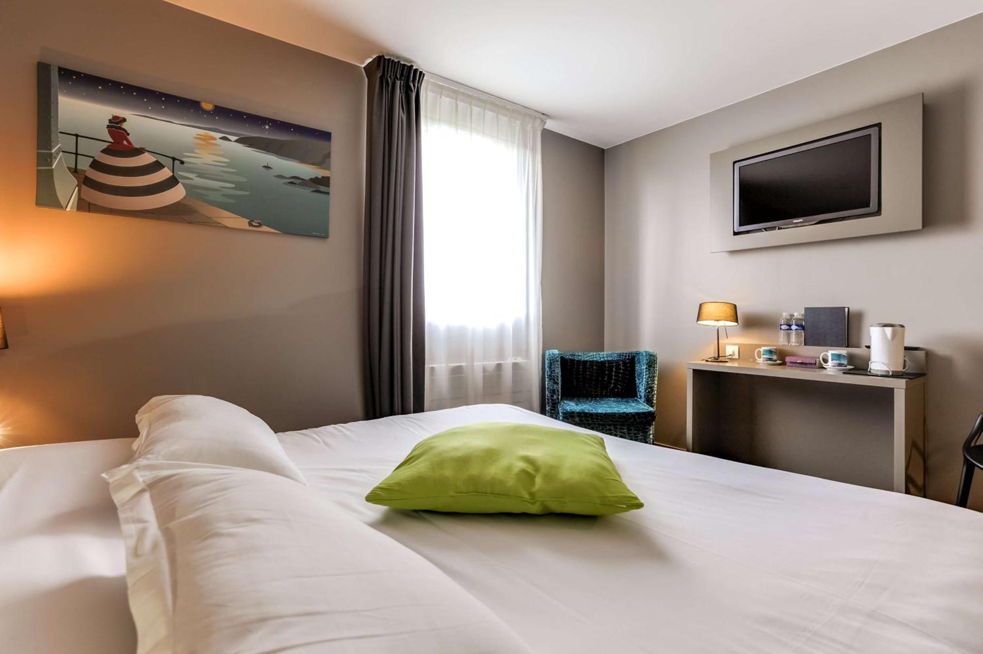 Brit Hotel Le Galion & Spa Binic Exteriör bild